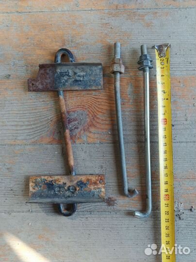 Pajero Sport L200 Крепление Аккумулятора фиксатор