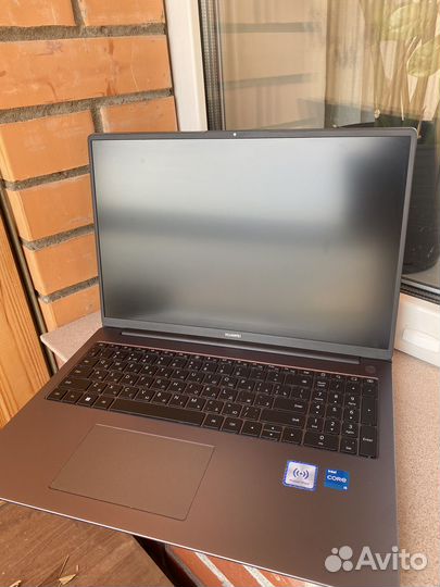 Ноутбук Huawei matebook d16 модель rlef-X