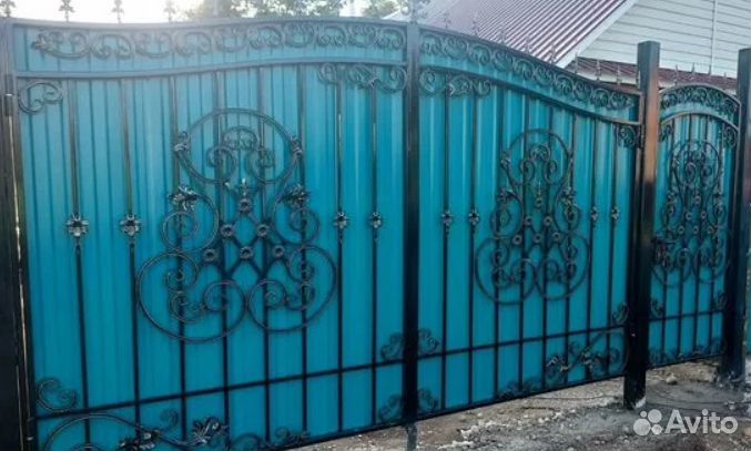 Кованные ворота и калитка