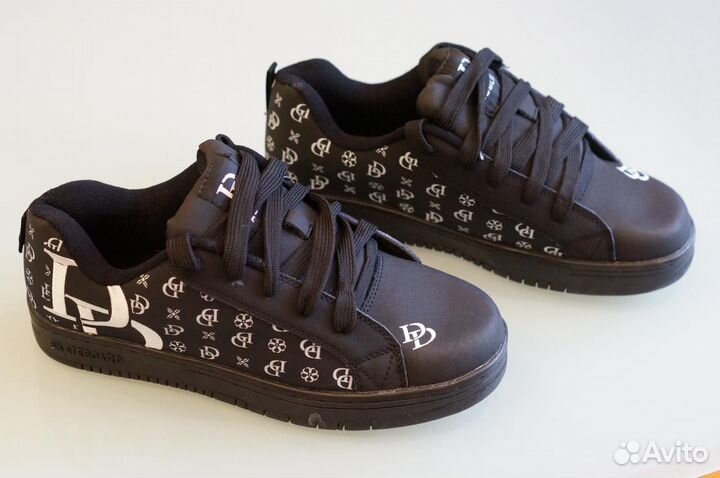 Dc shoes circa fallen adio dvs osiris etnies globe