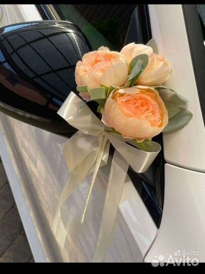 Свадебное украшение на авто
