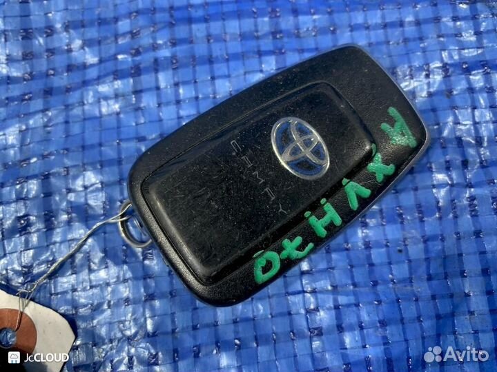 Ключ зажигания на toyota camry axvh70, ASV70, ASV7