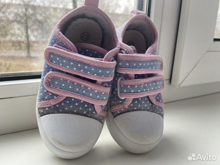 Кроссовки для девочки