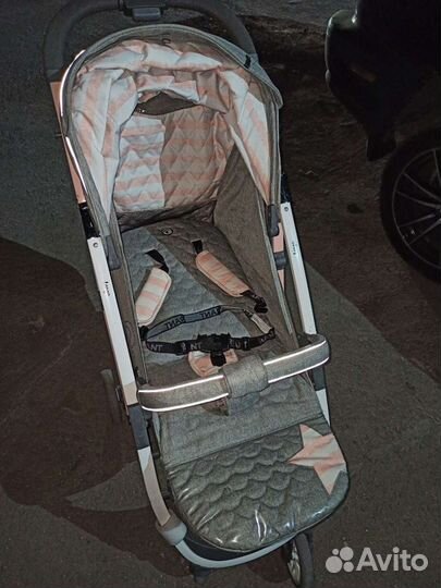 Прогулочная коляска