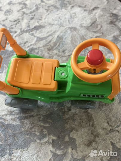 Детская машинка каталка универсальный