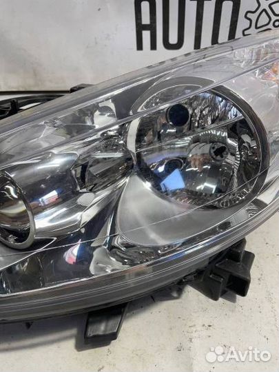 Фара передняя левая Peugeot 207