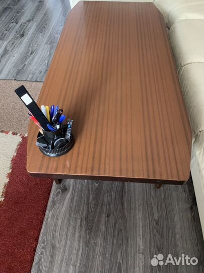 Журнальный столик