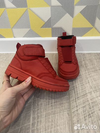 Ботинки Zara 26-27