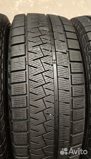 Pirelli Ice Asimmetrico Plus 215/65 R16