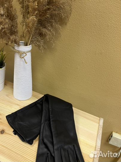 Перчатки женские кожанные