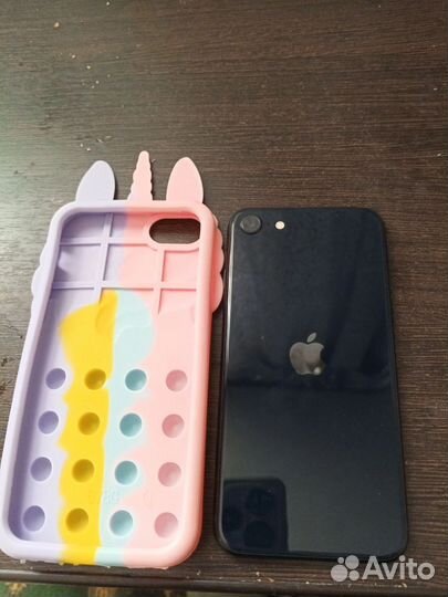 iPhone SE (2022), 128 ГБ