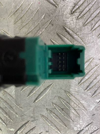 Б/У кнопка парктроника Opel Insignia 35 A20DTJ 2.0