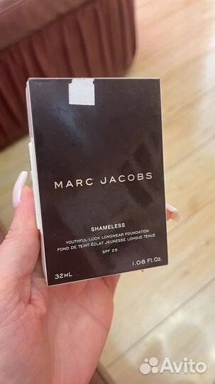Тональная основа marc jacobs
