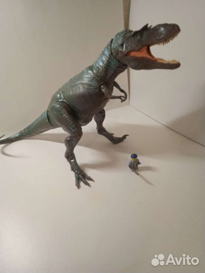 Игрушка динозавр 