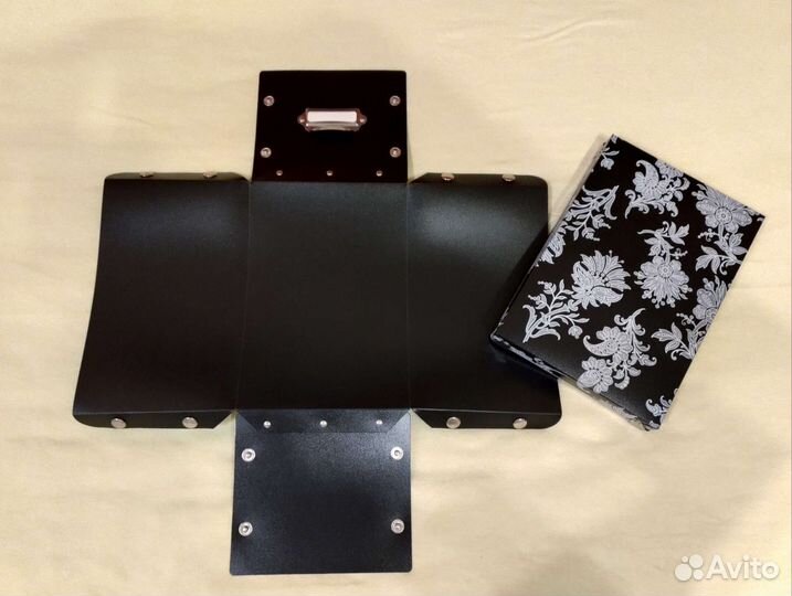 Коробки пластиковые с декором, 2 шт