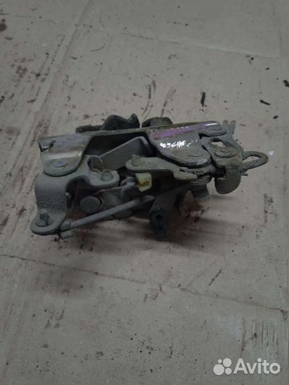 Замок двери правый задний Daewoo Nexia Деу Нексия