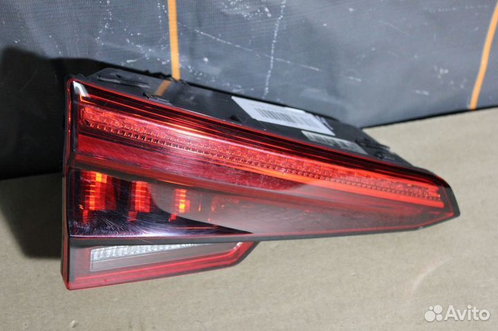 Фонарь задний внутренний левый LED - Audi A4 B9