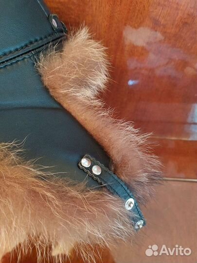Новая женская кожаная шапка с мехом песца