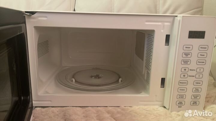 Микроволновая печь bbk 2022 г. в рабочем состоянии