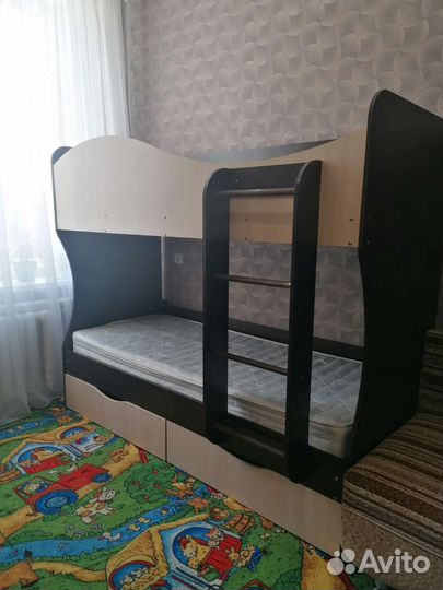 Двухъярусная кровать бу с матрасами