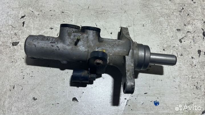 Цилиндр тормозной главный Фольксваген Поло Седан