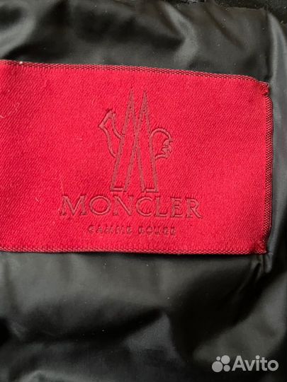 Пуховик Moncler