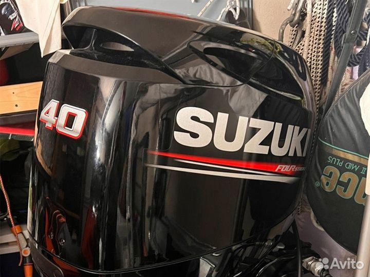 Лодочный мотор Suzuki DF40ATS витрина