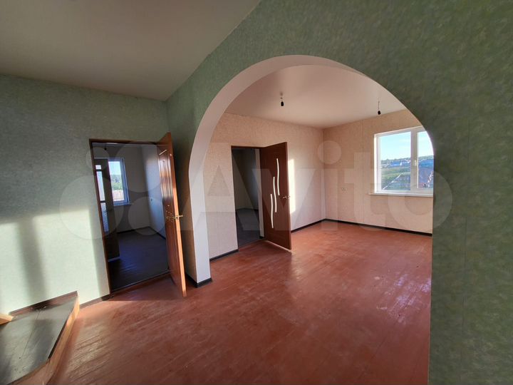 Коттедж 160 м² на участке 10 сот.