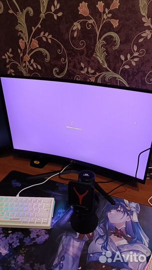 Монитор 27 изогнутый