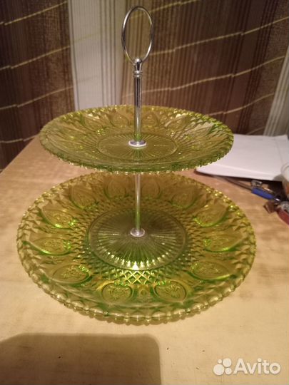 Ваза этажерка 2х ярусная зеленое цветное стекло 25