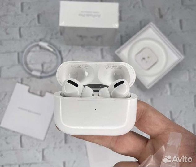 Apple AirPods pro с шумоподавлением