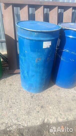 Металлические и пластиковые бочки
