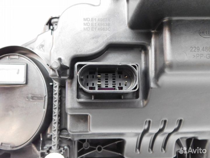 Фара правая Mercedes-Benz E-Class