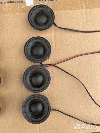 Динамики пищалки в двери VW Touareg GP