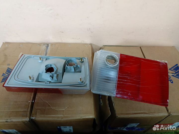 Фонарь в крышку багажника Аudi 100 c4