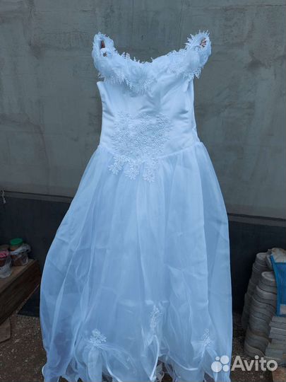 Свадебное платье