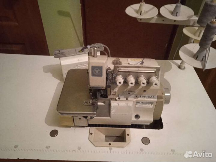 Четырехниточные оверлоки