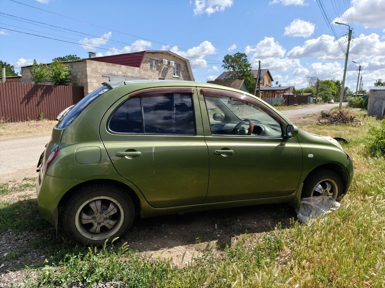 Nissan March: фото из отзыва