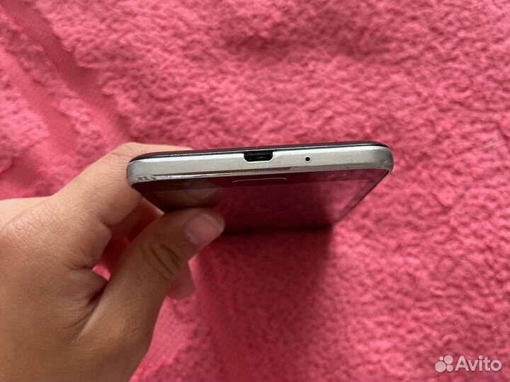 Телефон Samsung galaxy j2 prime