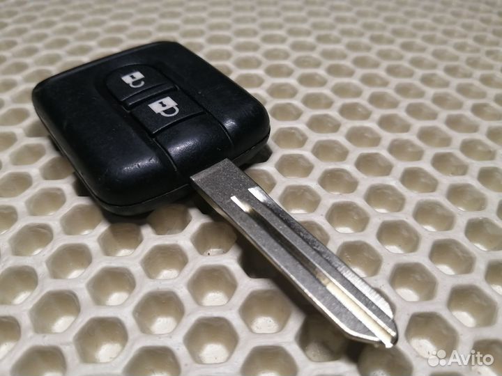 Nissan Micra чип ключ 2 кнопки Siemens VDO