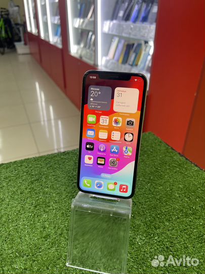 iPhone Xs, 64 ГБ
