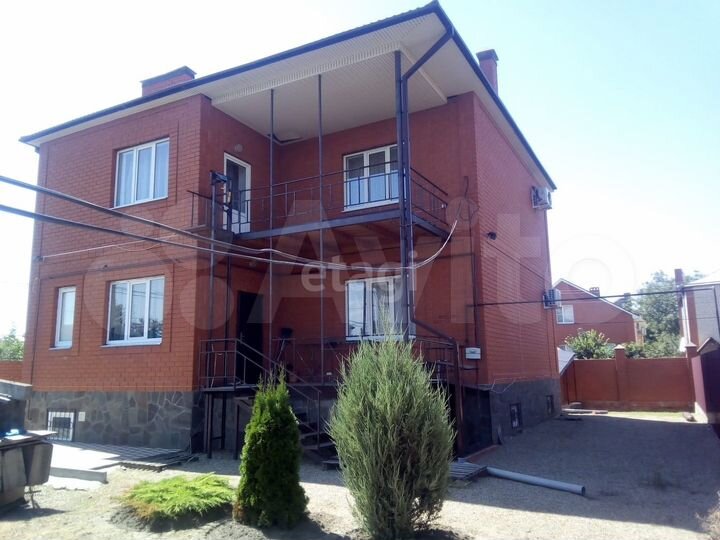 Дом 219,5 м² на участке 8,2 сот.