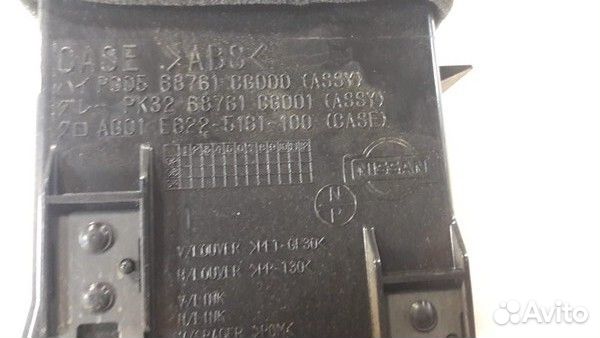 Дефлектор воздушный в торпедо левый Infiniti Fx35