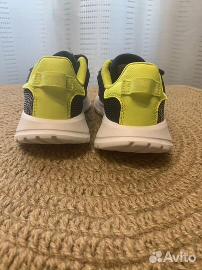 Кроссовки adidas для мальчика