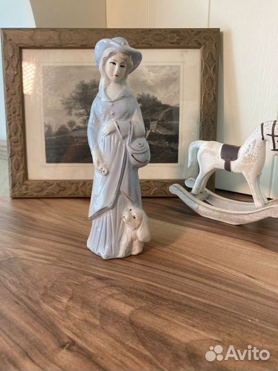 Статуэтка девушка винтаж