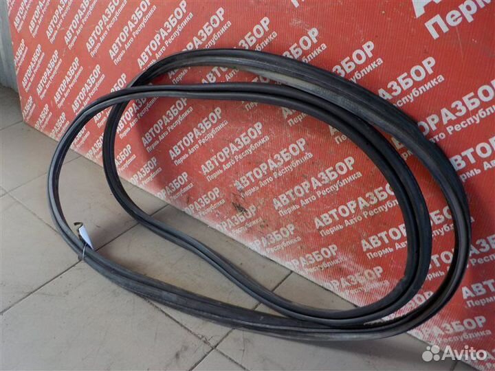 Уплотнитель багажника Opel Astra-H хэтчбек Z20LER