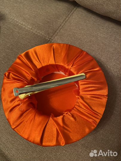 Две заколки 