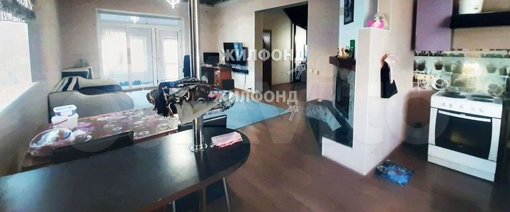 Дом 194 м² на участке 10 сот.