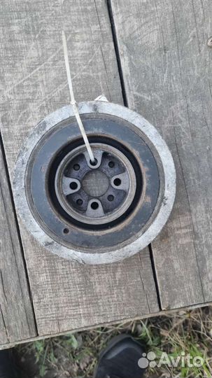 Шкив коленвала с демпфером в сборе