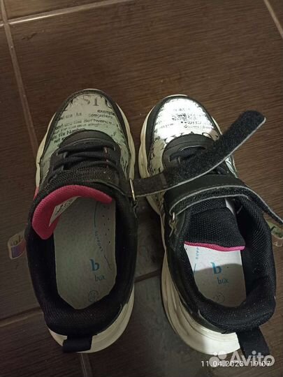 Кроссовки для девочки